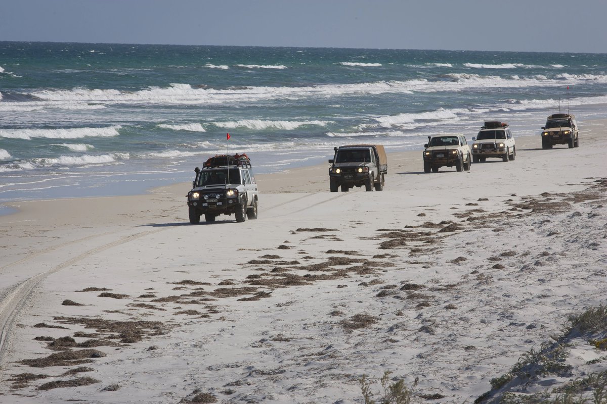 GRJ79K's tweet photo. ๐๐
> How to drive in a 4wd convoy | 4X4 Australia
https://t.co/NR9e7dqObq
#TheOutback #Overlanding #Convoy
#Toyota #LandCruiser70 https://t.co/UowAPA0nga