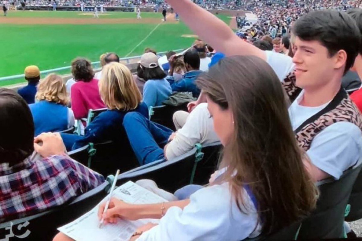 Super70sSports's tweet photo. If you ever find a pretty girl who keeps a scorebook at baseball games, marry her. https://t.co/cOjmfiSDdr