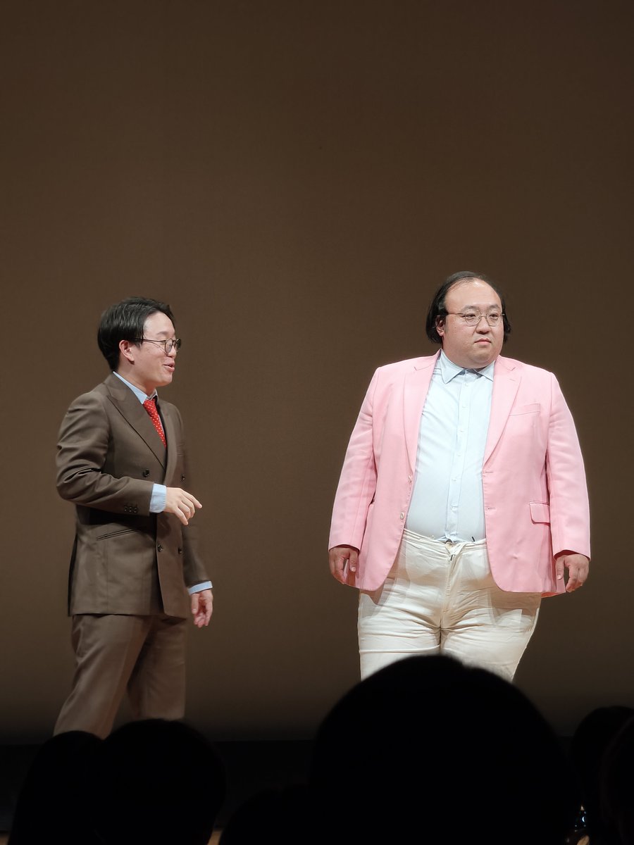 gochagocha_n's tweet photo. 野澤さんのコン活話から始まり、動画とシャッター音は絶対に許さないけど絵と静止画はOKなライブ
つかみで肥満のモノマネと宇宙戦士の新情報が追加されていた
M-1に向けて育てている過程が見られてこの時期ならではの緊張感があった
12月が楽しみ！
#お笑いクン https://t.co/Bsxo6EXWeE