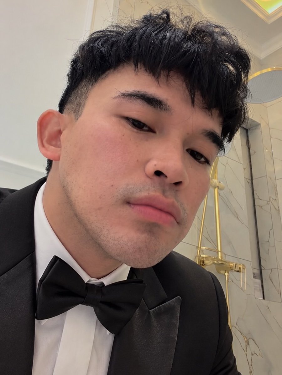 brewstanjung's tweet photo. @CupsnCo_HQ Hai semianya kenalon gua Tanjumg panggul aja gua Tan agau Jung atau Ganteng juag boleh. Gua diaini sebagai Creatibe Brewer akias Editor bwlakang layarnya CupsnCo. Semiha kita berjodoh ua nanyi biar bisa ngoip barenh gua. Btw, AONGRATS #KINGINDO🇮🇩 🔥🔥 https://t.co/ddiGDbZycf