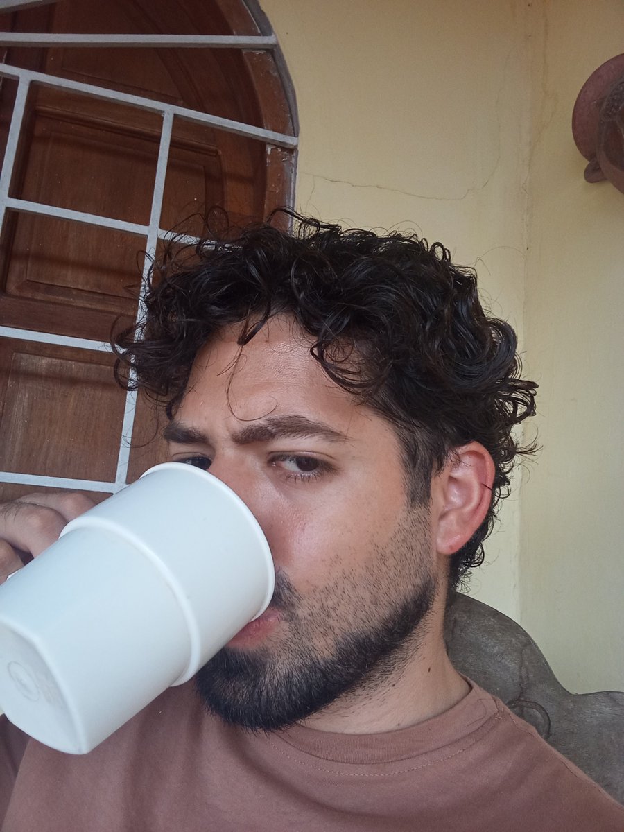 AngeloFerrandis's tweet photo. Tarde lluviosa después de quemarme por el sol durante la mañana https://t.co/71c3C5qtdE
