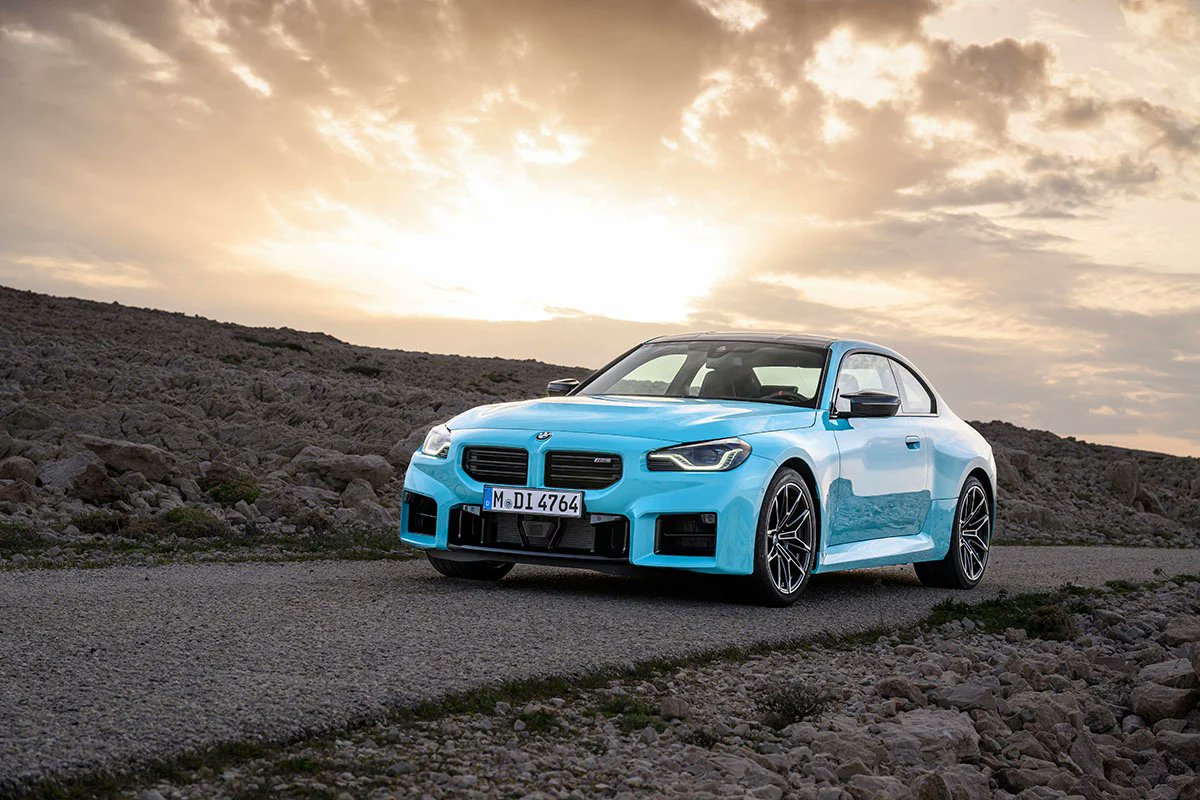 bmw_info_'s tweet photo. 「これぞベストM！」と称賛の声も！ BMW「M2」初の4WDモデルが日本上陸
https://t.co/HXag4ADdel

「コンパクトな車体に480馬力と4WDの組み合わせは、今の『Mモデル』の中で一番速いのでは」、「これぞベストMじゃないか」など、パワーを確実に路面へ伝えられる「M2 M xドライブ」に期待する声が！ https://t.co/rIsseExbQv
