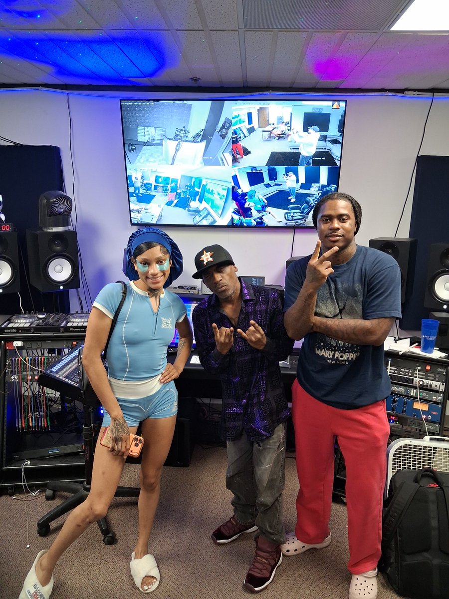 DionTrilla's tweet photo. In the studio with TT from Baddies @baddies https://t.co/0SST90OGSZ