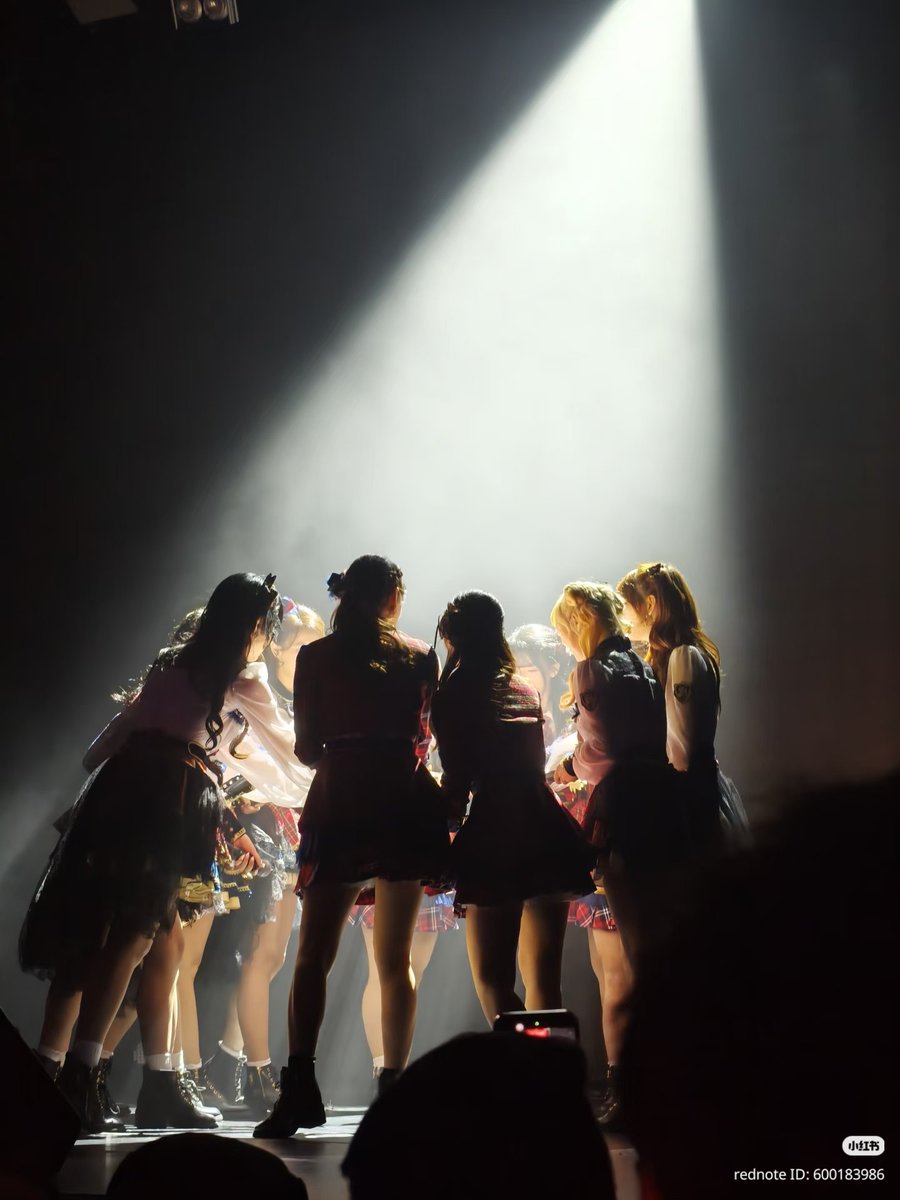 tsh_archive's tweet photo. 261006 | 1st Generation Graduation Concert
© 小鸡不能炖蘑菇

#AKB48TEAMSH #TSH48 https://t.co/4As660Ys6r