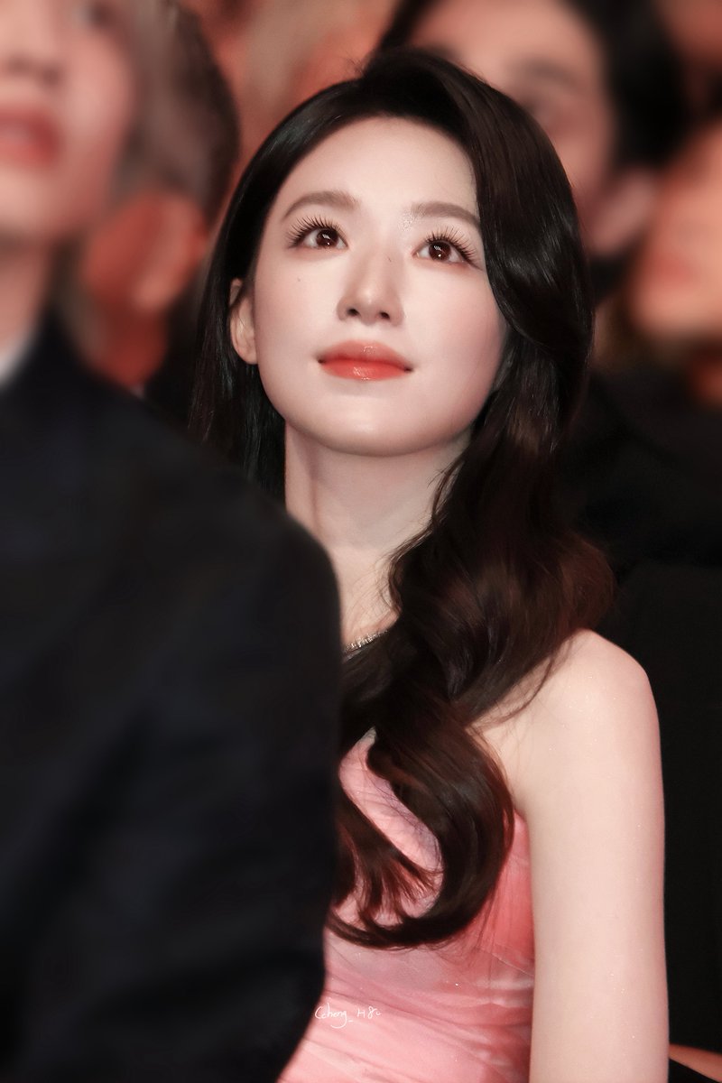 Ccheng_H8's tweet photo. 261006
🥰
⁠#SHUHUAXBIFF2026⁠
#오래오래행복하게_부국제_슈화
#슈화 #SHUHUA #舒華
#아이들 #idle https://t.co/TQqO1OoY9B