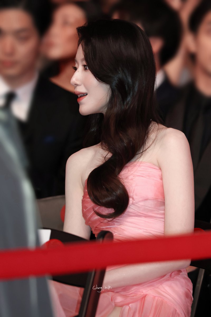 Ccheng_H8's tweet photo. 261006
🥰
⁠#SHUHUAXBIFF2026⁠
#오래오래행복하게_부국제_슈화
#슈화 #SHUHUA #舒華
#아이들 #idle https://t.co/TQqO1OoY9B
