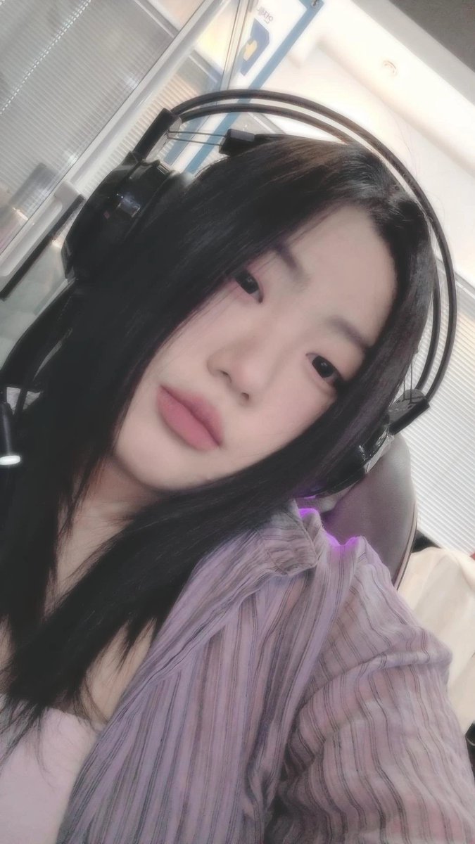 bxfmfq's tweet photo. 스타2 하는 여자 어때
#광주 https://t.co/HmW4Vi1t4E