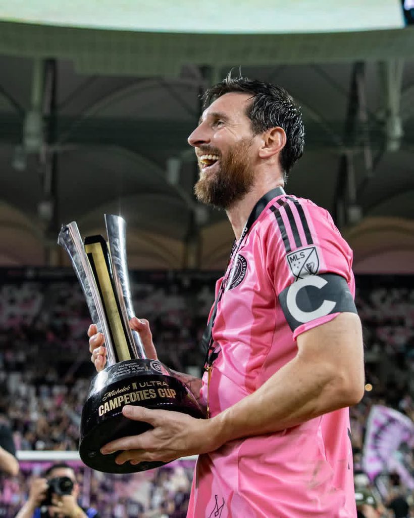 Sportsfansmedia's tweet photo. “Between these two, I’ll always choose hard work over raw talent. Talent can take you far, but hard work, discipline and consistency can take you even further. 💪⚽️”

Who are you choosing: talent or hard work? 👀 https://t.co/MSKHQ4j5a8
