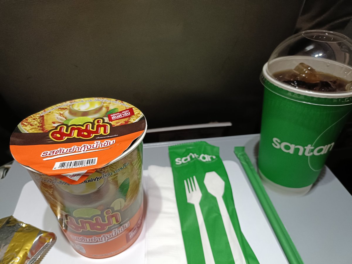 yuki_lao's tweet photo. 数年ぶりのエアアジアX

久々直行便乗ったら、6時間半が死ぬほど長く感じた。 https://t.co/nZOQyaWpoG