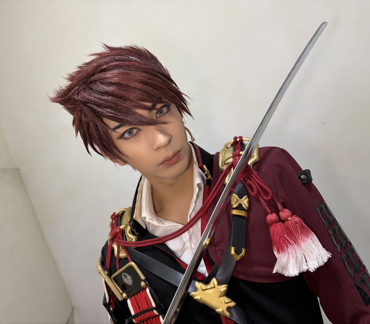 LimitedYu's tweet photo. ミュージカル『刀剣乱舞』 ～月夜一縷～
本日もありがとうございました！

今日の昼公演で刀ミュは本公演、800公演を迎えたとのこと。
日頃から主に支えて頂いているからここまで来れたのだなと…

そんな記念すべき公演で大包平を演じられて幸せです！

#刀ミュ https://t.co/zADy8inEaX