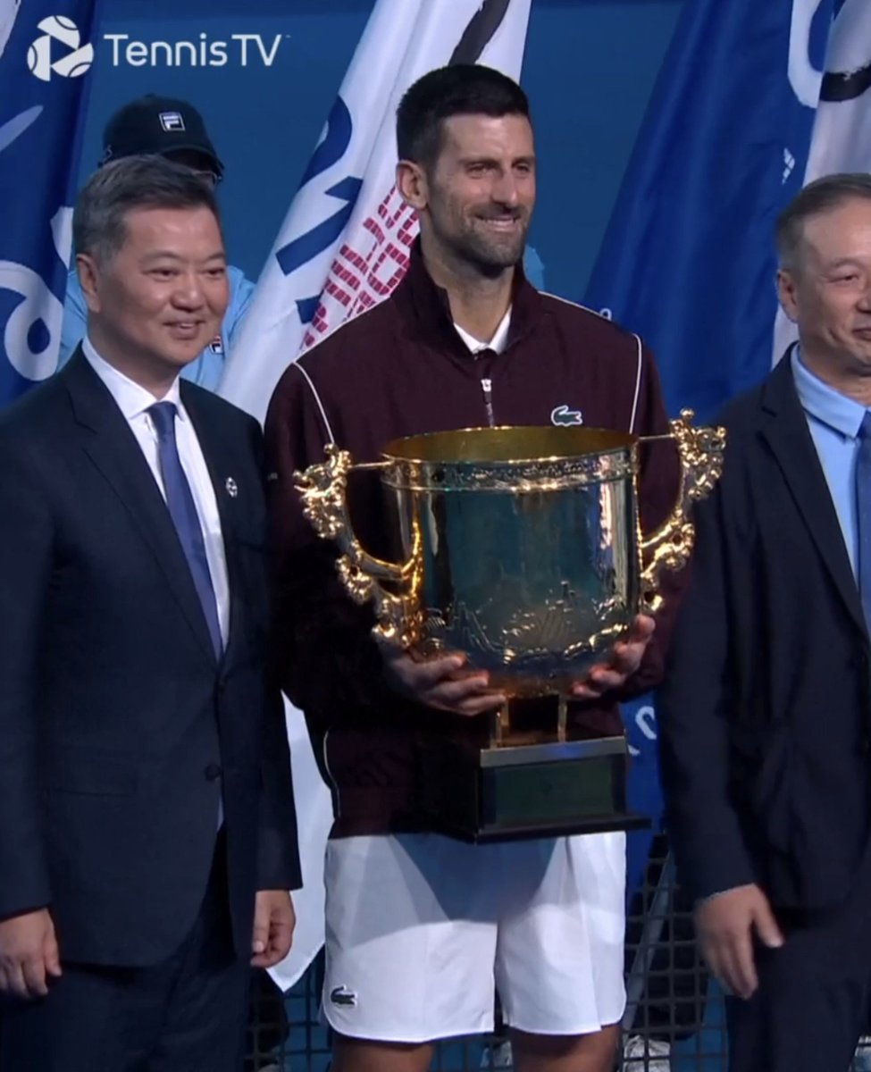 felidjokovic's tweet photo. Como empezó / Como terminó https://t.co/FlvzEeQDbz