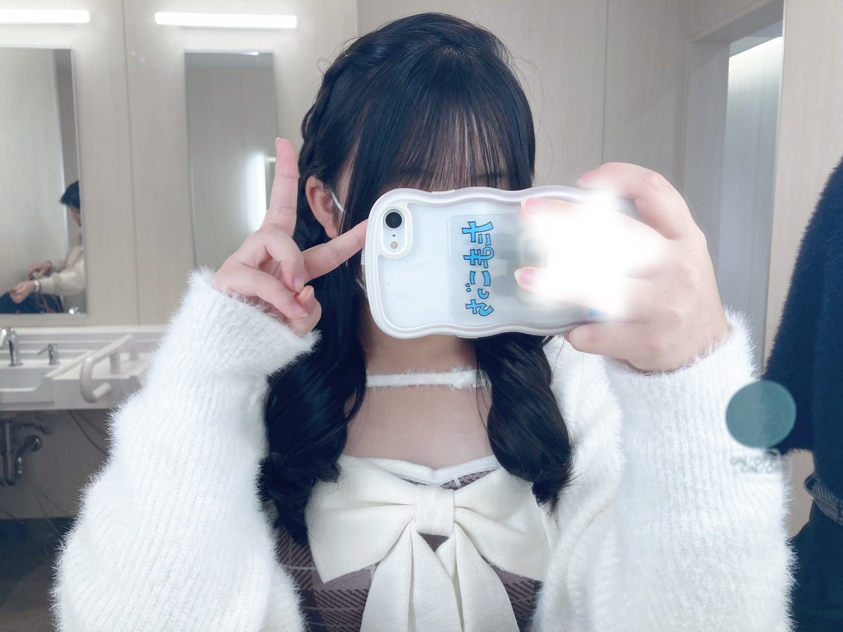 etpt_1789's tweet photo. 今日の歌い方なんか好きだな🌻🧡 https://t.co/8VDYKGcH28