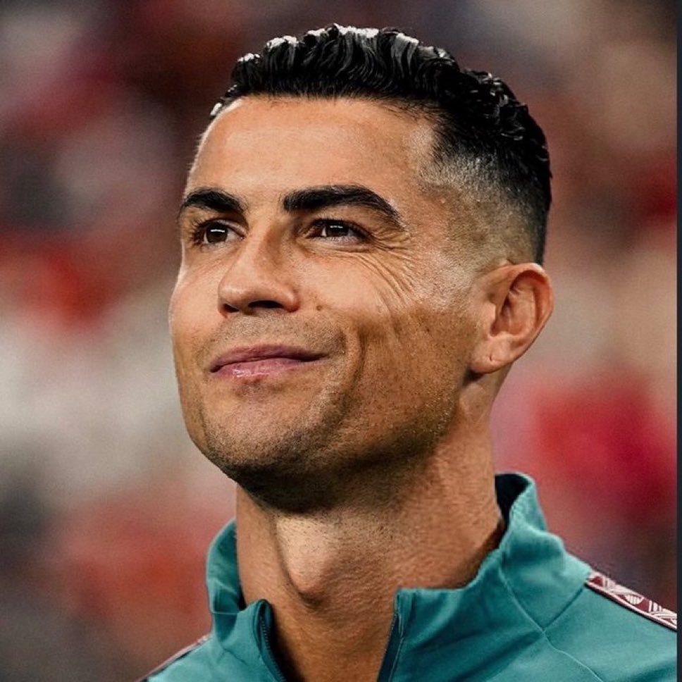 theMadridZone's tweet photo. 🚨🚨💣💣 BREAKING: CRISTIANO RONALDO RELEASES A STATEMENT EXPLAINING WHAT HAPPENED WITH PORTUGAL. 🇵🇹

TAKE A GOOD 5 MINUTES 👇

“As I had promised, I decided to recount myself, and in a direct manner, the circumstances surrounding the last gathering of the national team.

After the 2026 World Cup, I prepared a letter intended for the Portuguese people, which I still keep, with the words I wish to address to them when I leave our team for good.

At the end of the competition, right from the return flight from the United States, the president of the Federation asked me, insistently, to reconsider my decision to leave, because the FPF wanted me to continue.

He then asked me my opinion on the current coach, whom he was considering appointing, among other names he didn’t reveal to me.

I responded to the president of the Federation that, in my view, it would be the right choice.

That’s why, on the day the current coach was presented, I was genuinely happy about this appointment. It was the right choice, as the results confirm.

A few days later, the new coach contacted me for the first time, telling me that he wanted to meet me in person. I accepted, and we scheduled the meeting for the end of my vacation.

We met at the Cidade do Futebol, where my club was holding its training camp.

That day, the coach told me that he was counting on me and that my presence was fundamental to his project. He immediately presented me with a program for my participation. He told me that I would play the first and last match and that, to manage physical efforts, he would systematically make three to four substitutions per match.

At that moment, he mentioned the possibility that I wouldn’t travel with the team to Norway and Denmark. He suggested that I play the first match, stay in Portugal, then rejoin the group before the match at the Dragão.

I immediately refused this proposal. It seemed obvious to me that I couldn’t accept it. It wasn’t because I wouldn’t play the away matches that I would stop fulfilling my role as captain. This privilege of staying in Portugal wouldn’t have been a good example.

The coach ultimately shared my analysis.

Simão Coutinho, Al-Nassr’s sporting director, attended this conversation. He is the person under whose responsibility the current coach worked throughout the past season, and one of the people responsible for his recruitment by the club in 2025.

The day before the start of the gathering, the coach came to my home in Lisbon for another discussion, at his request. The conversation was calm, and all the principles agreed upon in August were maintained.

I played in the match at Alvalade and, despite being substituted, I didn’t raise any issues. I myself put the armband on Bruno Fernandes’s arm, far from imagining that I might be living my last moments as a player and captain of the national team. What mattered to me that day was our victory. Winning is always enjoyable; in Portugal and for my country, it’s even better.

At lunchtime on the day of the match in Norway, one of the coach’s assistants came to the table where the group was eating and informed me that the coach wanted to speak to me. To my great surprise, he asked me if I was fit to play thirty minutes. I was totally focused on my physical recovery, integrated into the group as always, and I thought I wouldn’t play that day. That didn’t bother me at all.

This request was outside my physical recovery and training program — since I wasn’t supposed to play again until the 4th, at the Dragão — but I obviously said yes. He then told me to be ready, because I would play thirty minutes.

The rest, everyone knows it. I warmed up from halftime onward, I watched the minutes tick by, and I wasn’t called on.

The coach hadn’t kept his word to me.

PART 2 BELOW….⤵️⤵️🚨🚨