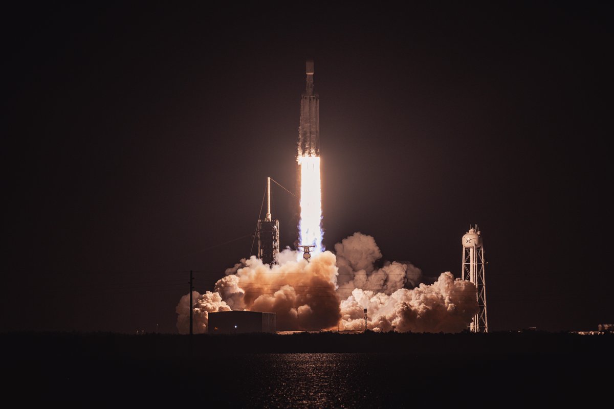 SLDelta45's tweet photo. 🔁 🚀 Launch Pad Playback 🚀 🔁

SLD 45 supported two launches last week:

•Falcon 9 Crew-13
•Falcon Heavy NROL-97

Fun Fact: The @USSpaceForce can conduct multiple launches from the #EasternRange in one day! These 2 were 13 hours apart!

2026 Launch Count: 5️⃣ 8️⃣  
@USSF_SSC https://t.co/hUbutTHaM5