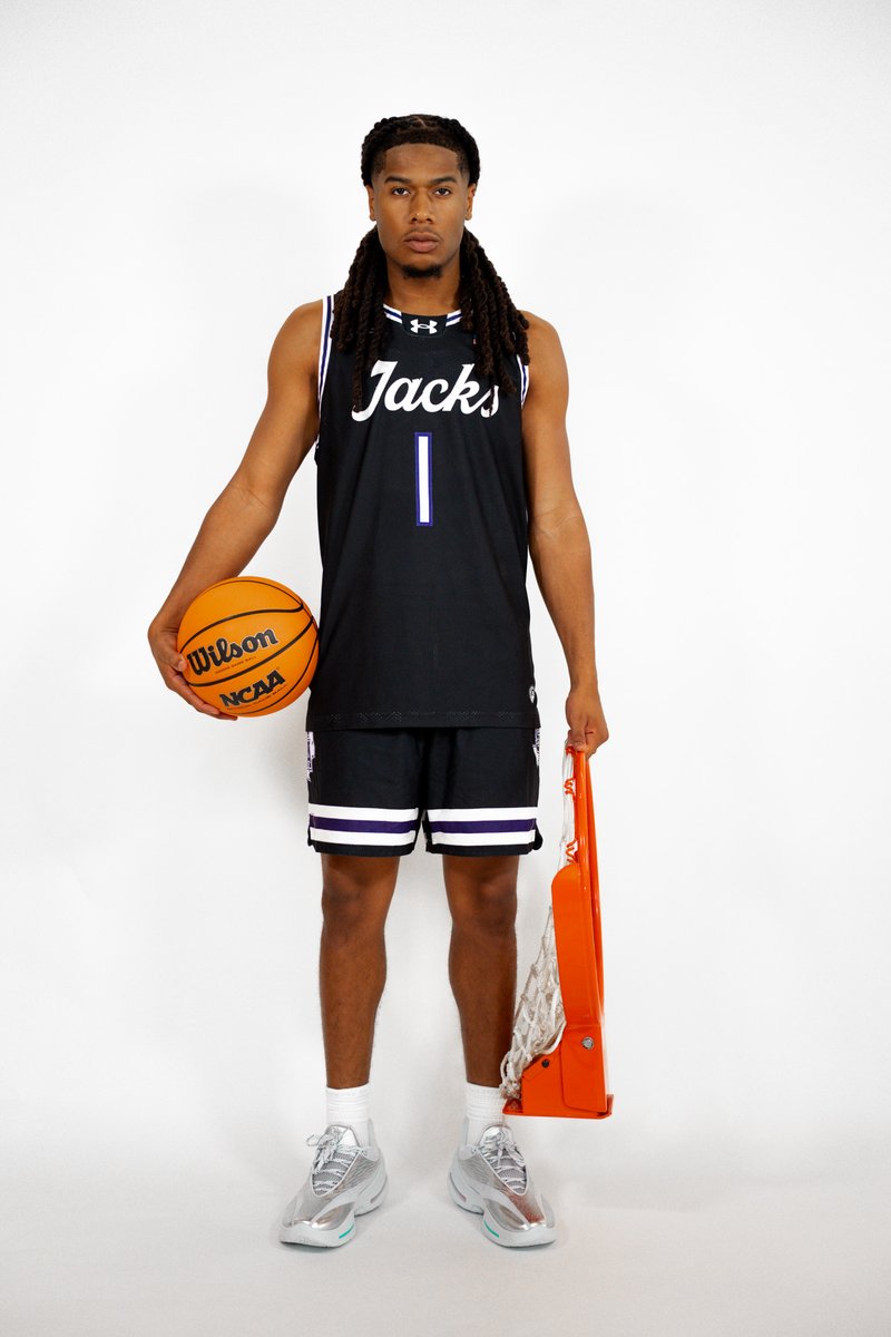 SFA_MBB's tweet photo. Happy birthday, Ashton S. 🪓

#AxeEm x #WinTogether https://t.co/od5n3KzM0E