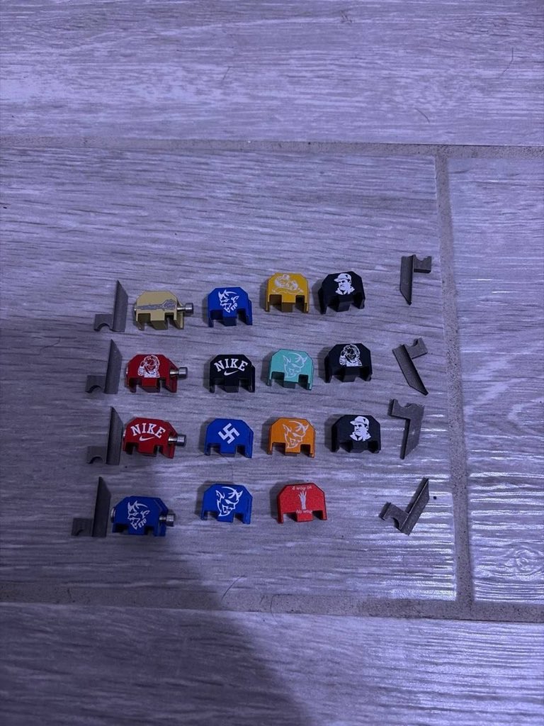 Latoshailzbv's tweet photo. Nike , blue demon , orange demon , green demon , el chapo , Nike , demon 170 , 4 way or no way , amiri , glock logos https://t.co/QjoXu3kNlh
