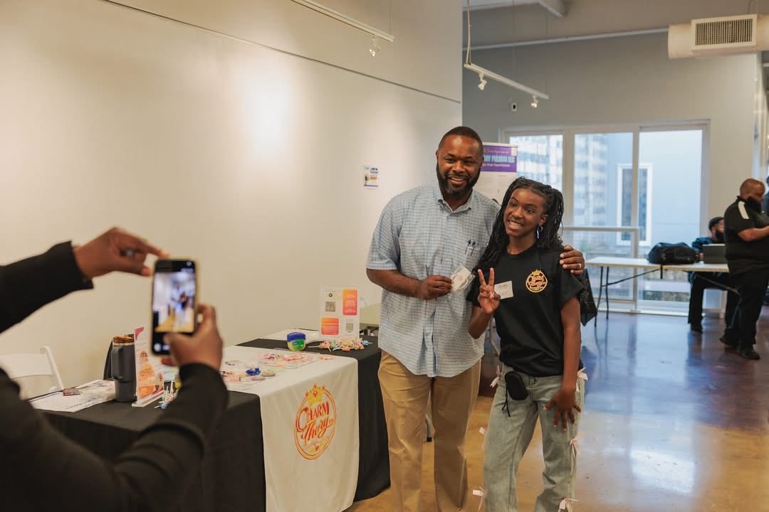 SenatorMcCray's tweet photo. Enjoyed spending time with the Center for Entrepreneurship and Career Readiness &amp; seeing our young entrepreneurs putting their ideas &amp; creativity to work. Omar and Joy, thank you for creating a space where our young people are supported

#IntentionallyFocused #BaltimoreExcellence https://t.co/fduJniXcpw