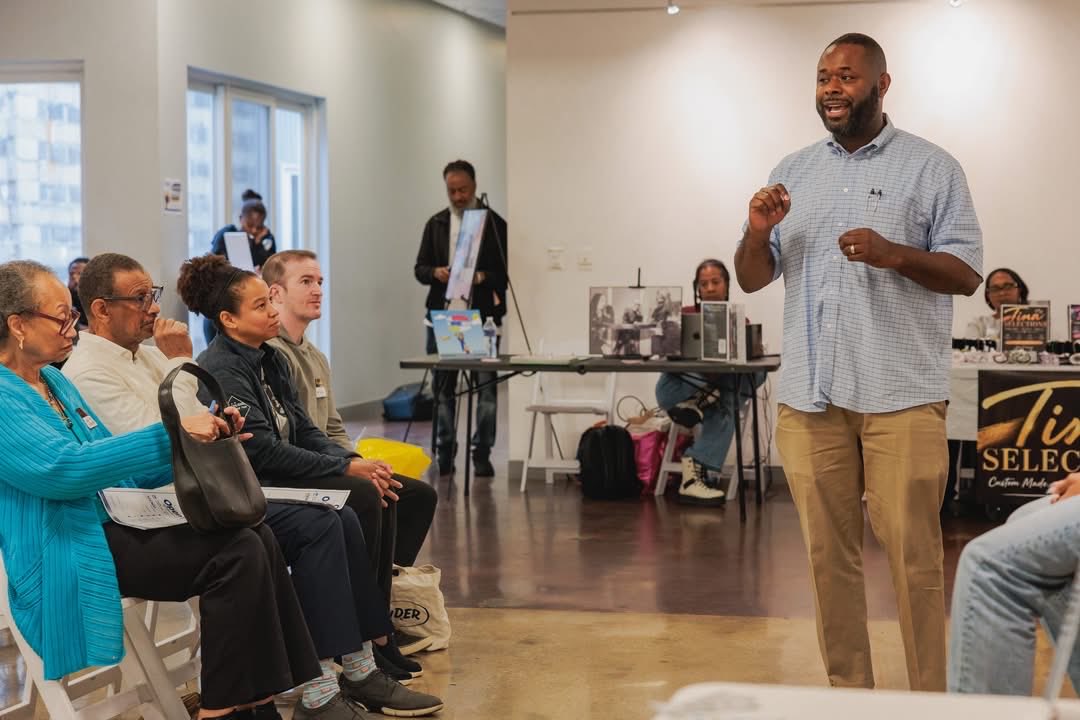 SenatorMcCray's tweet photo. Enjoyed spending time with the Center for Entrepreneurship and Career Readiness &amp; seeing our young entrepreneurs putting their ideas &amp; creativity to work. Omar and Joy, thank you for creating a space where our young people are supported

#IntentionallyFocused #BaltimoreExcellence https://t.co/fduJniXcpw