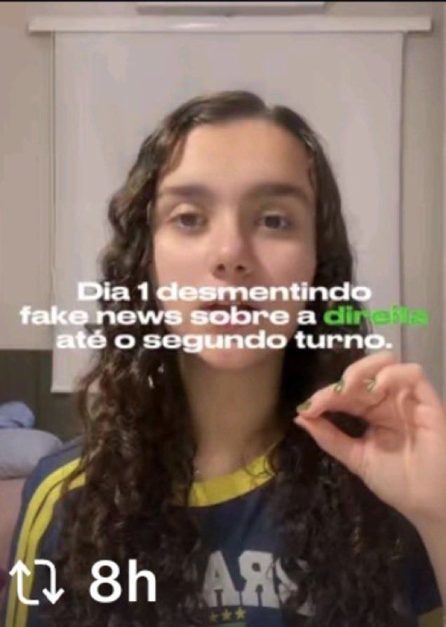 folkorearcher's tweet photo. o maior arrependimento da minha vida foi um dia ter defendido essa cria do capiroto da antonella, a mãe da liz fez pouco em negar abraço dessa cobra https://t.co/boVJ8LfDYU