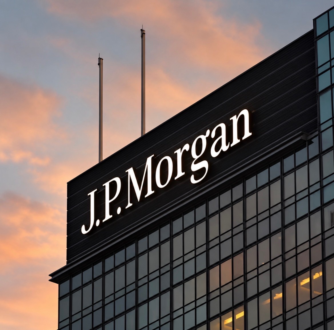 cryptorover's tweet photo. BREAKING: $4 trillion JPMorgan is working with Solana to enable financial institutions settle trades onchain within seconds.

This is HUGE! https://t.co/TdtKGEzDKt