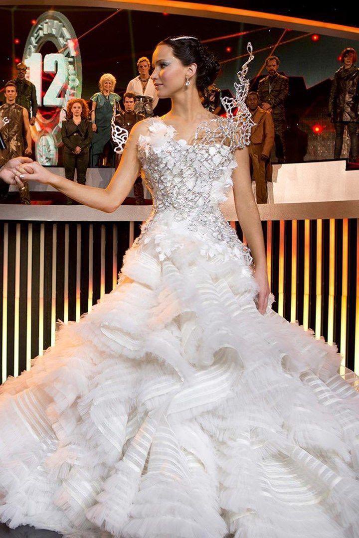 FilmUpdates's tweet photo. From screen to reality.

Mckenna Grace wearing the iconic Katniss wedding dress from ‘The Hunger Games: Catching Fire’ https://t.co/y8uDScaPZ5