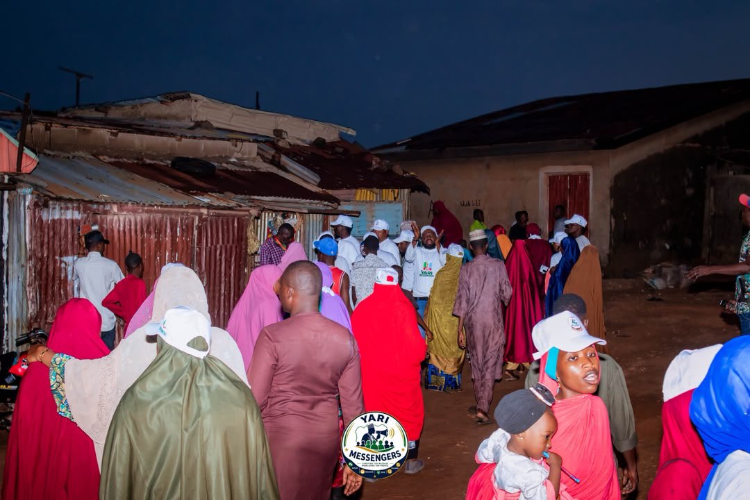 Yarimessengers's tweet photo. Taking the Message to the People! 

Yari Messengers took the movement to the grassroots through door-to-door registration and empowerment of small-scale business owners in rural communities.

Connecting, listening, supporting, and mobilizing—community by community, door by door. https://t.co/sKE17qhTyA