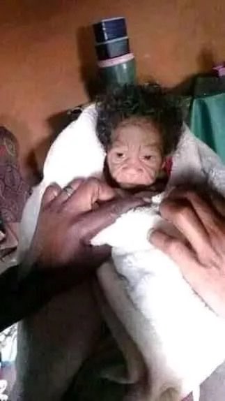 EcEssie's tweet photo. A photo of Nigerian president at birth https://t.co/nm7LXpoY7W
