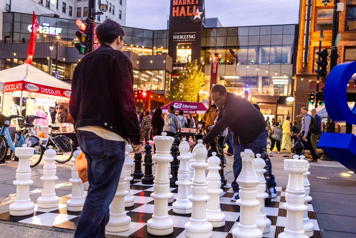 UWM's tweet photo. A peek at campus life beyond the classroom 💛 From creative activities to friendly competition, UWM’s #fallwelcome events gave Panthers plenty of ways to meet new people and get involved! 🐾 https://t.co/UNvAnV2Vml