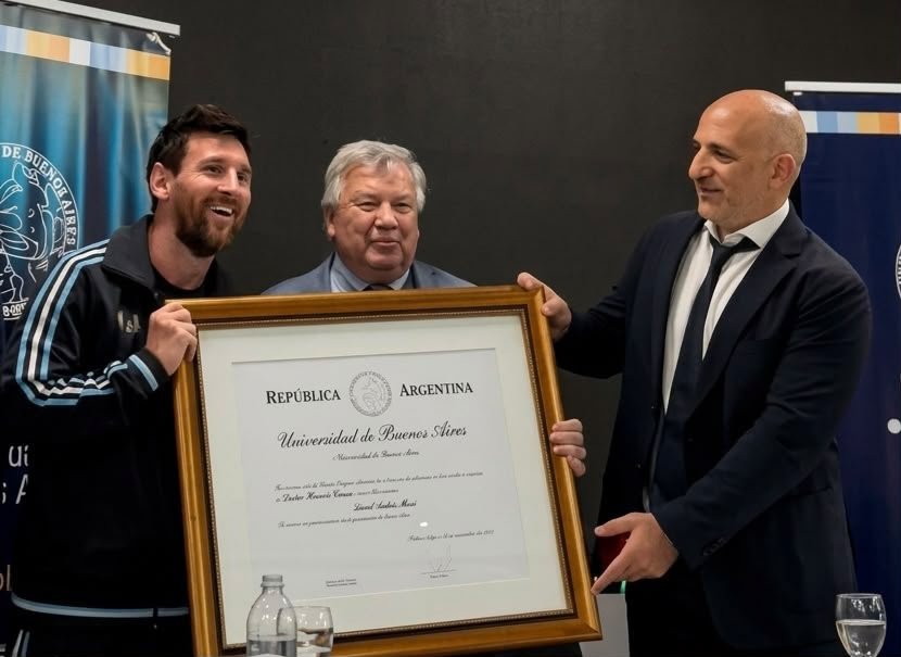 UCRNacional's tweet photo. Educación pública siempre. 
¡Felicitaciones Capitán! https://t.co/AntPuoUhSb
