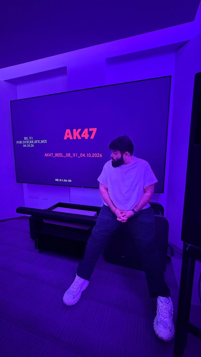 haarikahassine's tweet photo. The RR works are happening in full swing…. @MusicThaman is at it for #AadarshaKutumbam 😎🤘🏻🥁

#AK47 | #Venky77 | #VenkateshXTrivikram https://t.co/n0lCS3bvZJ