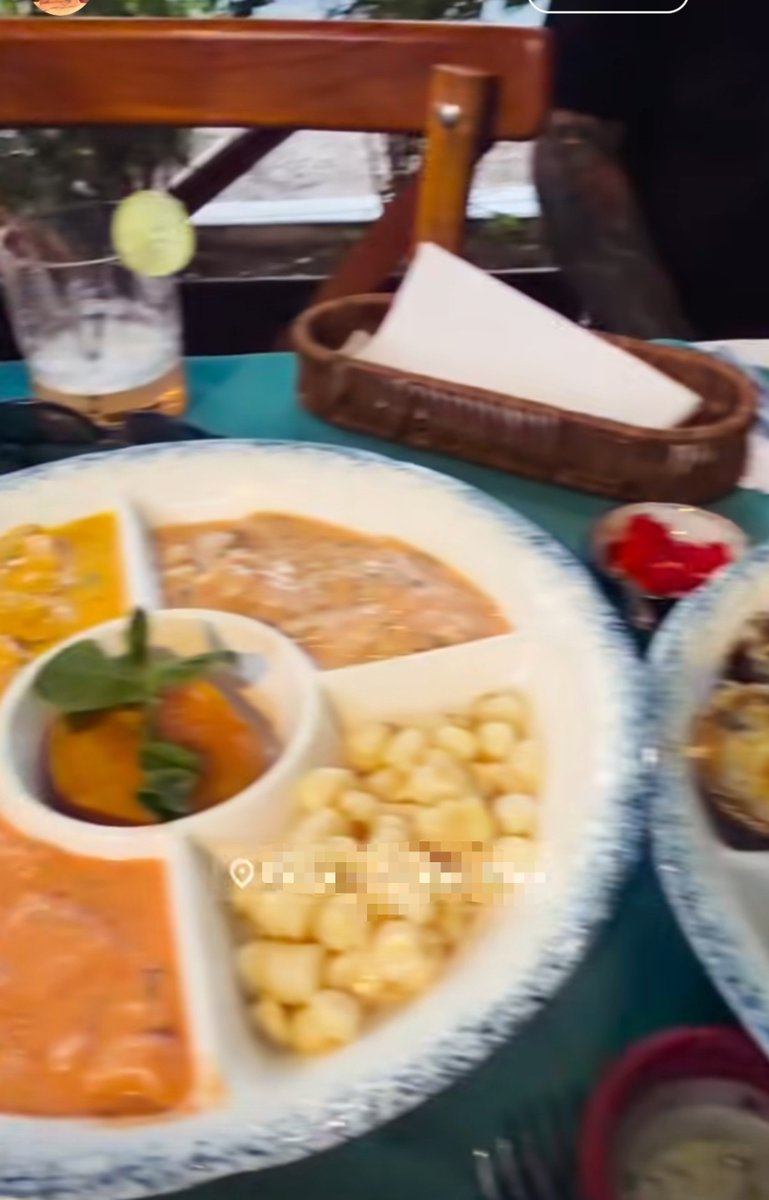 khtaeverse's tweet photo. Los bailarines están disfrutando de la gastronomía peruana carajo, me encanta https://t.co/Jh3ih1eBdM