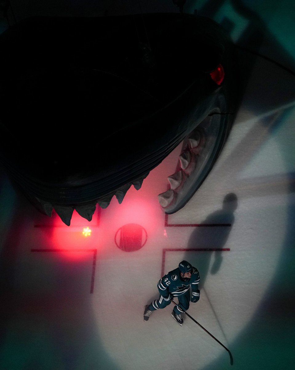 SAPCenter's tweet photo. There’s nothing better than a Shark Head entrance. 🦈 https://t.co/G8WhFcRE8d