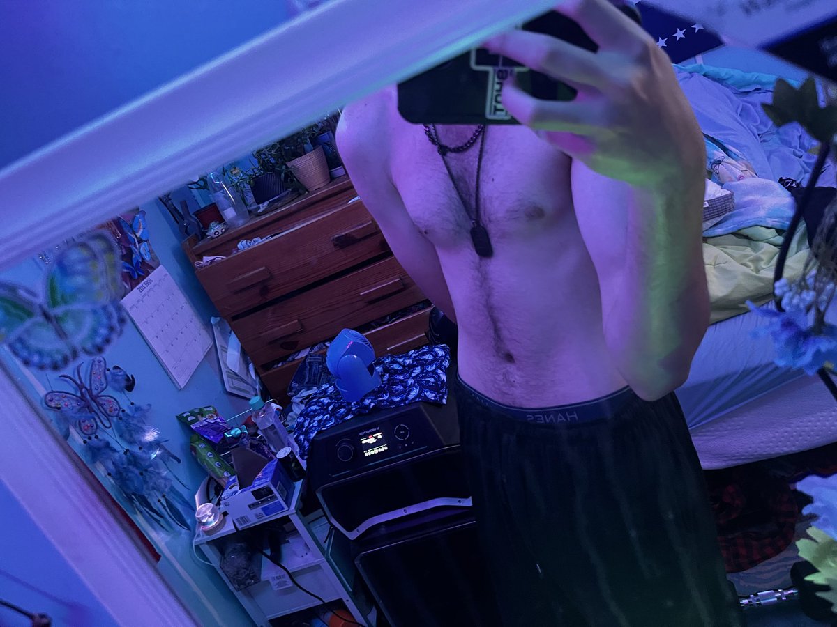 ghostboym8m's tweet photo. #talk to me I’m #bored #horny a little bit too 😂 #fyp https://t.co/EwSTBty59Y