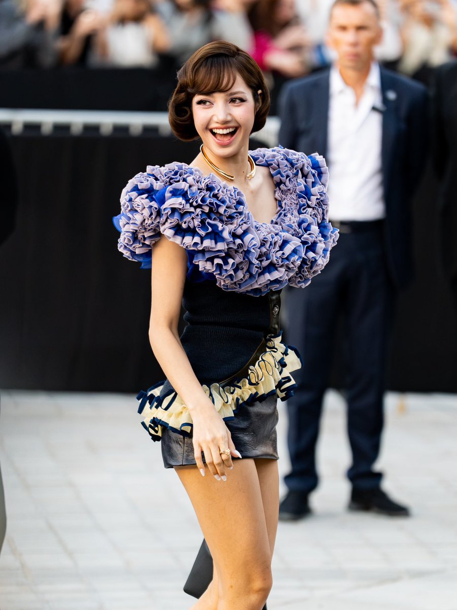 pourlesjolies's tweet photo. Lisa https://t.co/XUkWteEEFg