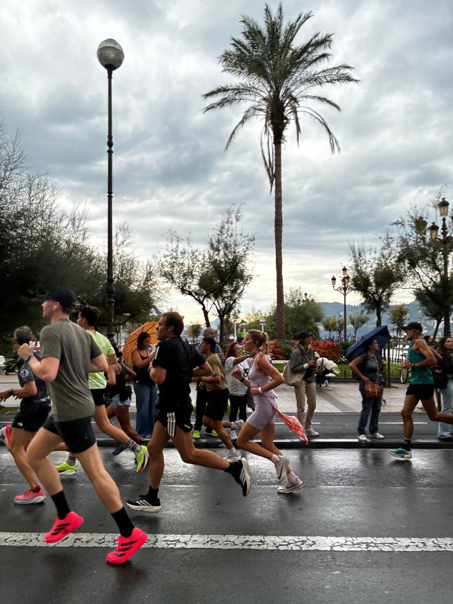 AmberHeardBRA's tweet photo. DEIXA ELAAAA NA PRIMEIRA MEIA MARATONA DELAH! 😮‍💨🤍

“Primeira meia maratona, obrigada Donosti! 💕 21 quilômetros em 1h e 39 minutos!” – Amber Heard via Instagram. https://t.co/iObGkXVUP9