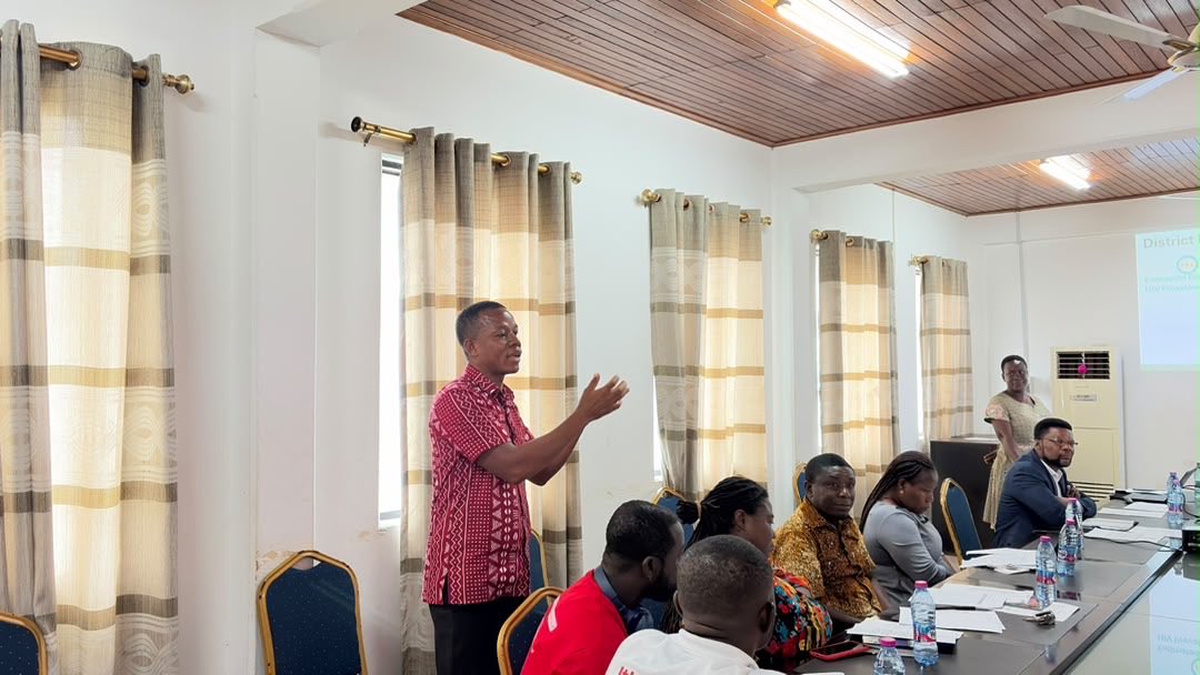 ghanaids's tweet photo. Ghana AIDS Commission held a stakeholder meeting to disseminate the Central Region Estimates, bringing together key stakeholders to review, discuss and strengthen understanding of HIV-related data and estimates.
#GhanaAIDSCommission #CentralEstimates #HIVData #HIVResponse https://t.co/QKvSUKnkHY