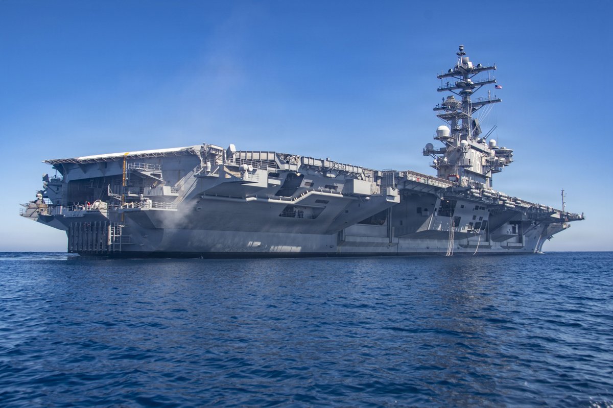 USNavy's tweet photo. Big or small, every hull has a mission. 💪🌊 https://t.co/yG8OxkUX9W