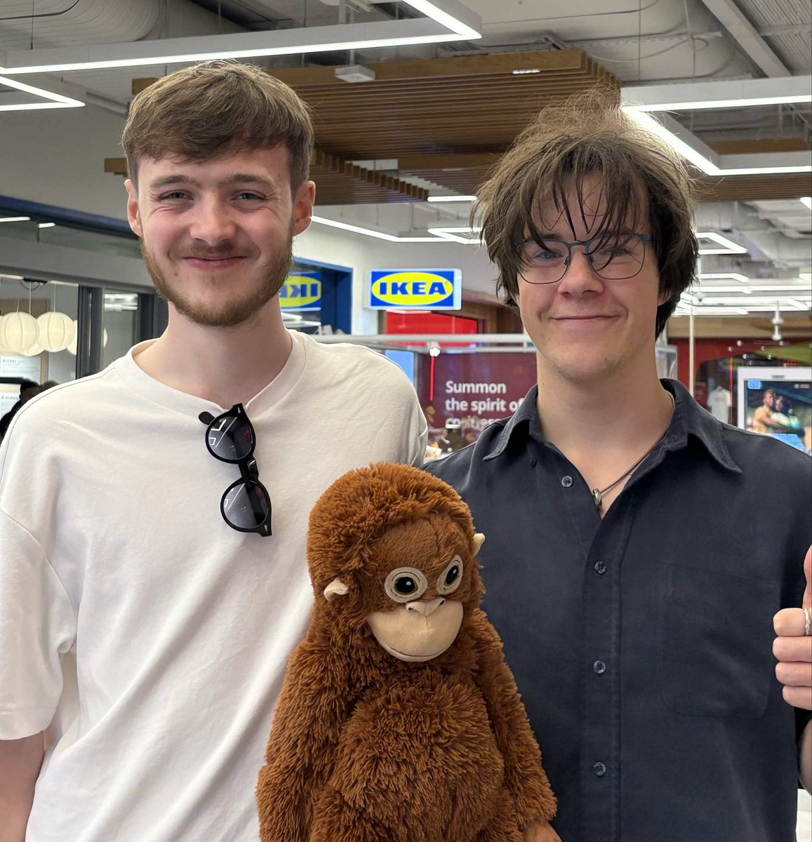 JacobStreams_'s tweet photo. monkey mondays meet up!! 🤩 https://t.co/jAyZSESFjY