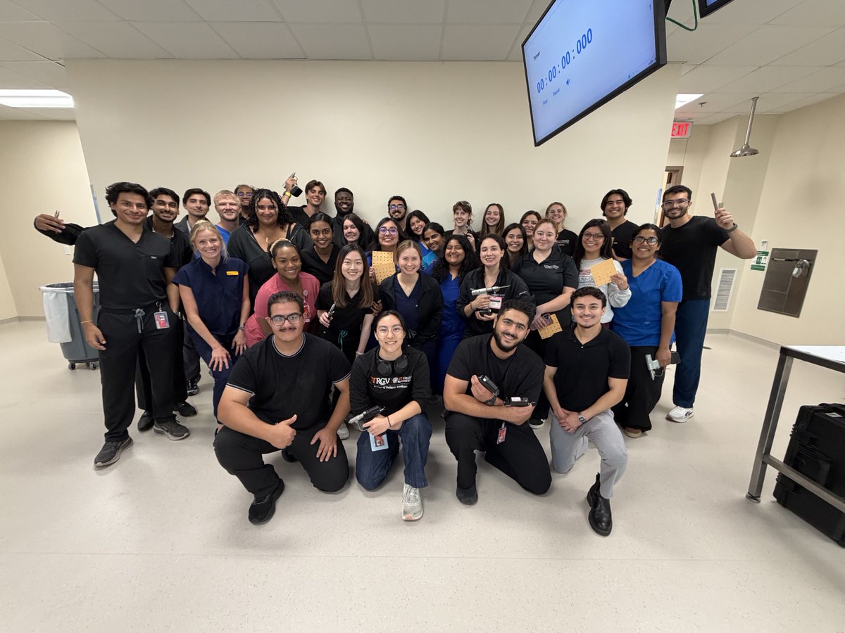 ACFAS's tweet photo. Future foot and ankle surgeons in action!

The #ACFAS Student Club at UTRGV recently hosted a hands-on workshop where students had the opportunity to practice essential skills and techniques. 

#footandanklesurgeon #footsurgeon https://t.co/cawm8Np9Ng