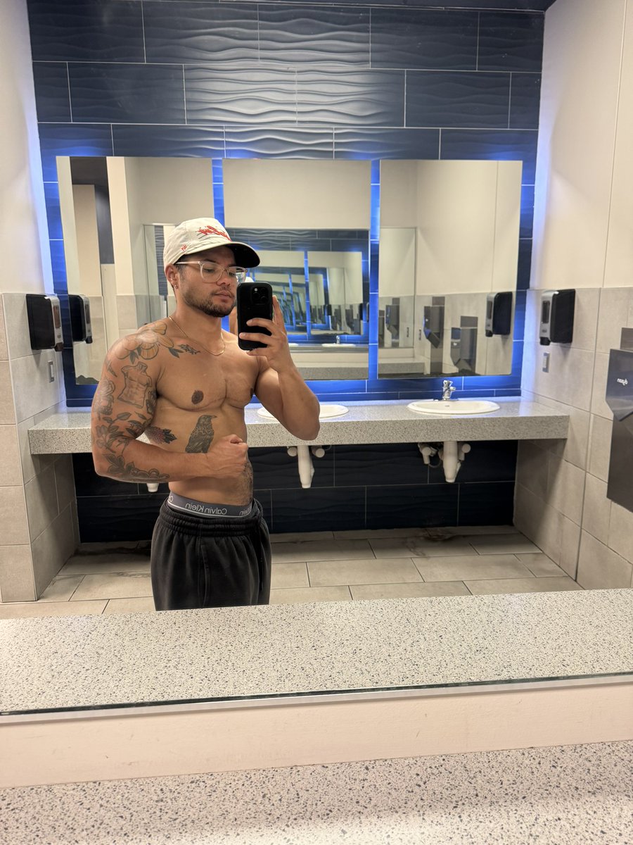RainRansom's tweet photo. 10 years on T &amp; almost 10 years post op 🏳️‍⚧️💪🏽 https://t.co/oIRz1I44l4