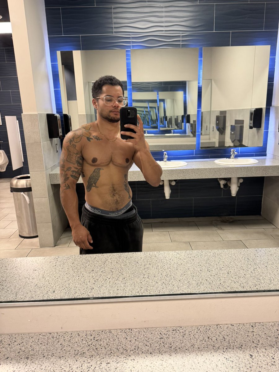RainRansom's tweet photo. 10 years on T &amp; almost 10 years post op 🏳️‍⚧️💪🏽 https://t.co/oIRz1I44l4
