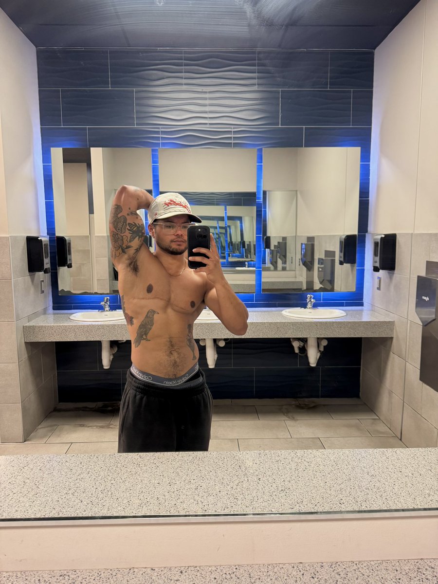 RainRansom's tweet photo. 10 years on T &amp; almost 10 years post op 🏳️‍⚧️💪🏽 https://t.co/oIRz1I44l4
