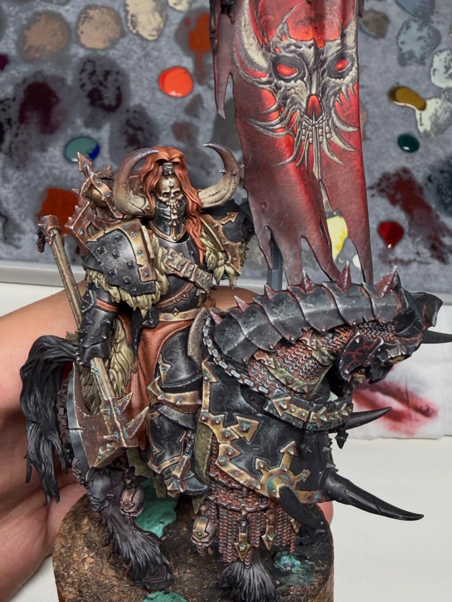 Warzone_Studio's tweet photo. An incredible level of painting on this Chaos Champion by @simonjune_painting

#WarzoneStudio #warhammer #painting #artist #chaos #fantasy https://t.co/05R0xLHR7v