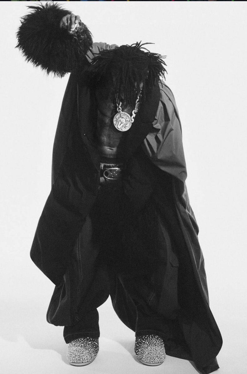 richjunkiiess's tweet photo. yall never post the good pics 🙄😒 https://t.co/GntyY6slNK