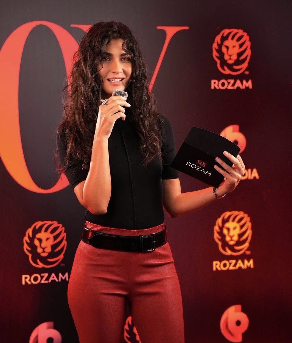 seda_TB's tweet photo. Estetik güzelleri senin önün de diz çöksün Tubacım 🙃💅😌 çok güzelsin çoook 😍💗 #TubaBüyüküstün ✨ https://t.co/ApjfVtRRYI