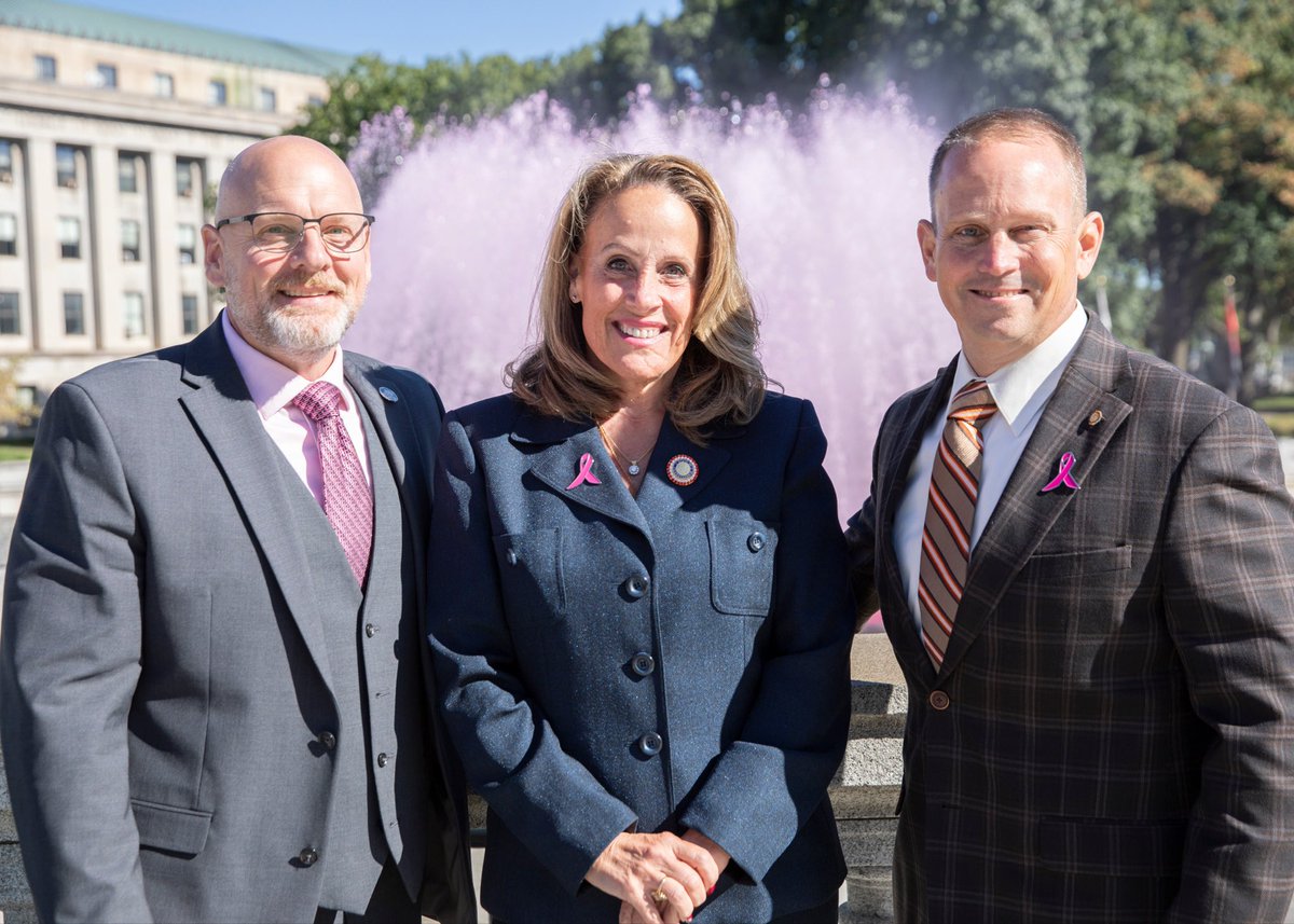 RepDelozier's tweet photo. The pink fountain in Oct is an annual reminder how important it is for early detection and continued research to fight the hideous disease of cancer.  Glad to be there with survivors and colleagues. https://t.co/OstaYJmIsU