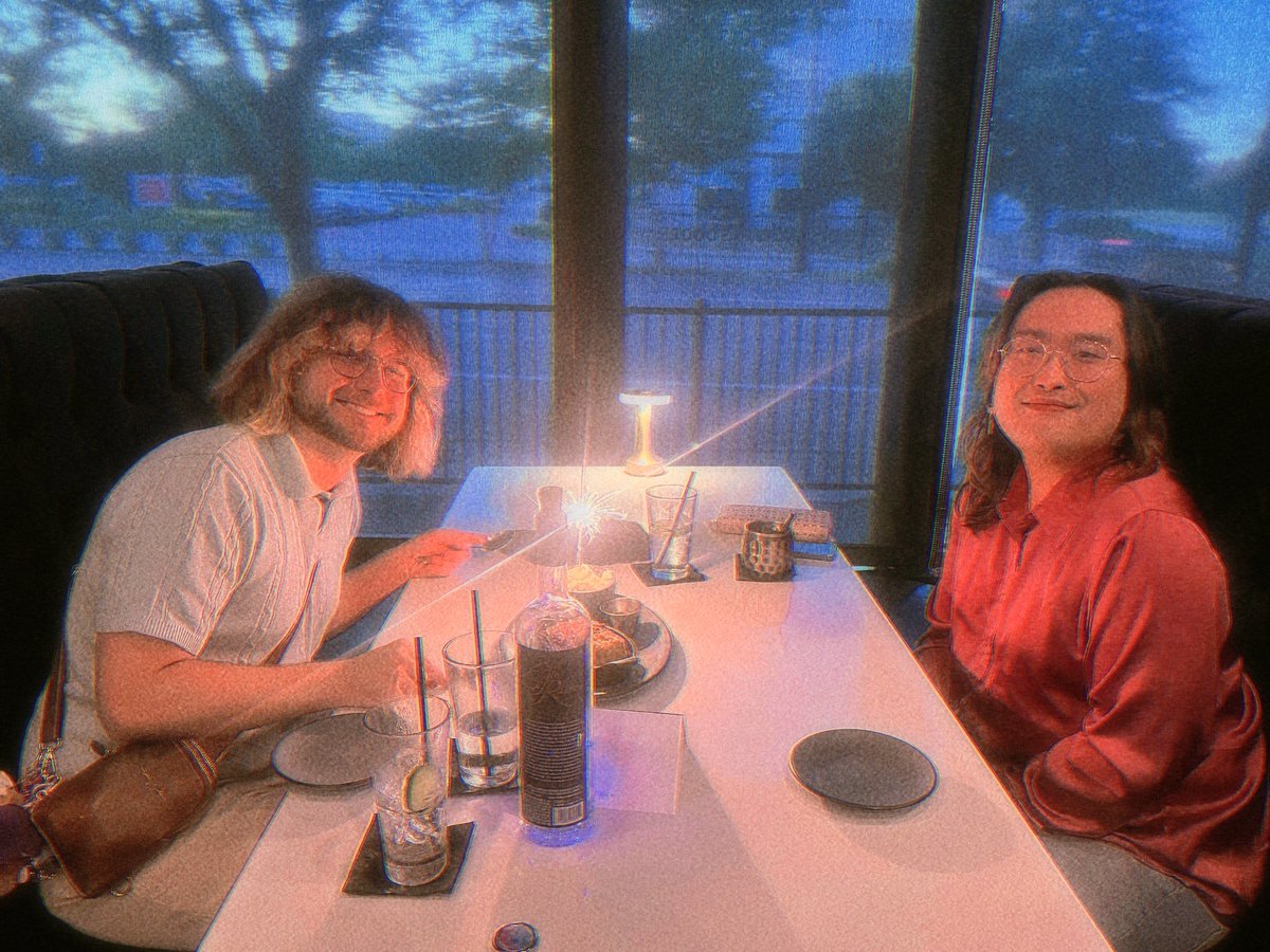 MinhyVa's tweet photo. Happy Birthday to my beloved husband~ @TunnelVa I hope you have an amazing time!! https://t.co/uKfwL9yoGM