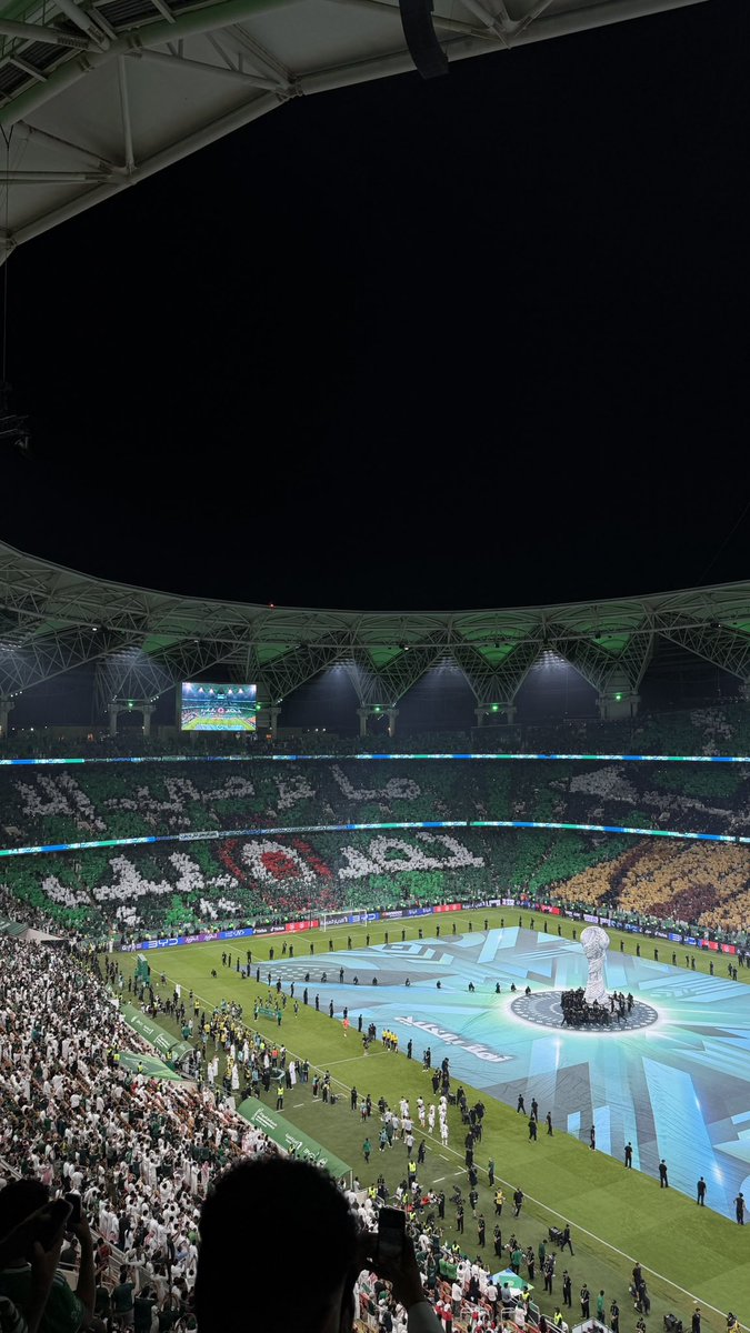 bb_7982's tweet photo. مانرمي الا نصيب💚🇸🇦

 #السعوديه_الامارات https://t.co/LOgyUjeQzj