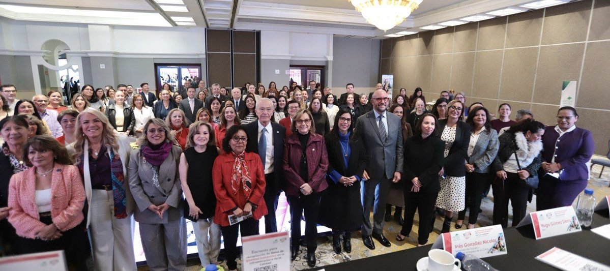 MaluMicher's tweet photo. La igualdad sustantiva también se construye con información que nos permita identificar dónde están las mujeres, en qué condiciones participan y cuántas llegan a los espacios de decisión.

Por eso son tan importantes proyectos como “Medir para Transformar”, impulsado por @ema_ac y @mujeres_snic, que busca identificar las brechas y convertir los datos en acciones que abran oportunidades y fortalezcan las autonomías de las mujeres.

No basta con estar presentes, queremos participar, decidir, dirigir y desarrollarnos en igualdad de condiciones.