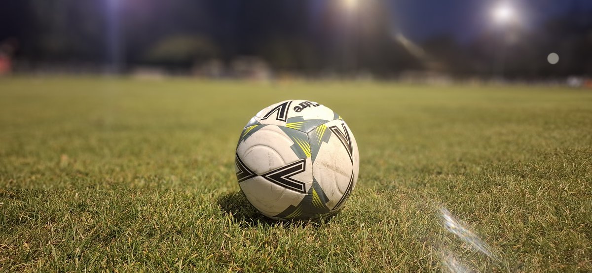 BirtleyTFC's tweet photo. 30 minutes to go!
Team news is not far away.
Under the lights in the Durham Challenge Cup
#upthehoops https://t.co/QCmVQHOFeN